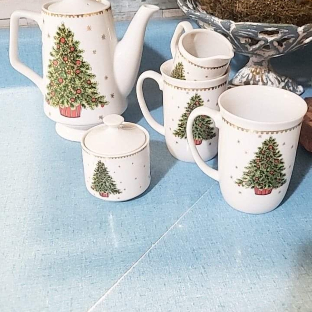 Christmas Tree Tea Set